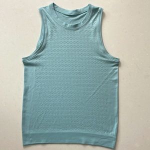 Lululemon Breeze by Muscle tank Squad